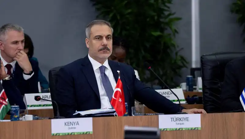 Yapay Zeka Tahakküm Aracı Olmamalı: Bakan Fidan BRICS Zirvesinde Uyardı