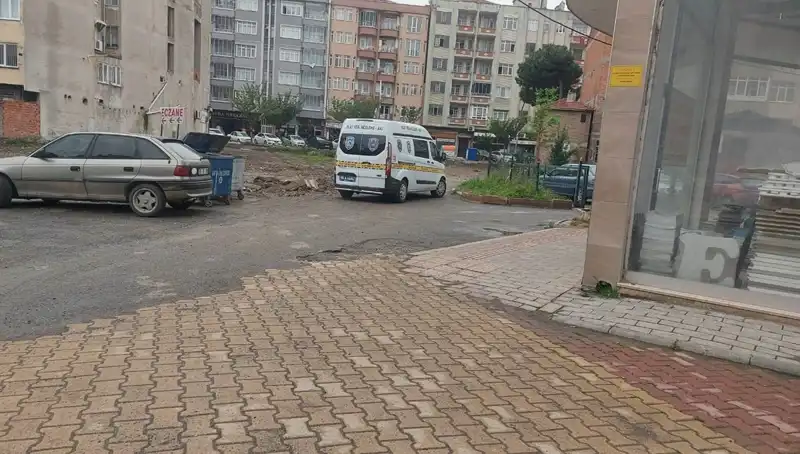 4. Kattan Düşen Kadın Hastanede Hayatta Kalma Mücadelesi Veriyor
