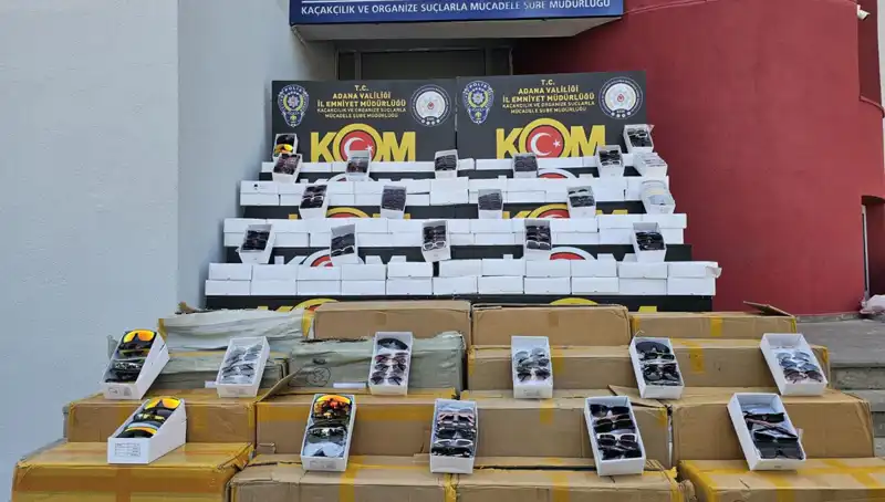 Adana'da Göz Alıcı Operasyon: 12 Bin Kaçak Güneş Gözlüğü Ele Geçirildi