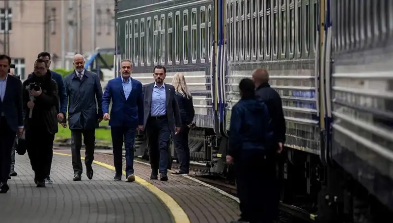 Dışişleri Bakanı Fidan, Ukrayna Ziyaretinde Diplomatik Gelişmelere İmza Attı
