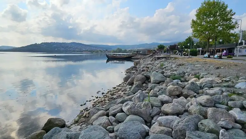 Sapanca Gölü’nde Su Seviyesi Neden Düşüyor? Uzmanlar Uyarıyor!