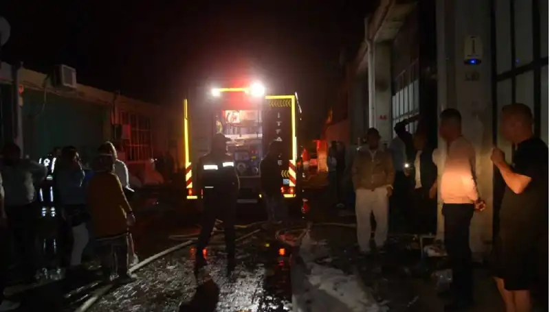 Gözlük Fabrikasında Çıkan Yangın, Ekipler Tarafından Hızla Söndürüldü