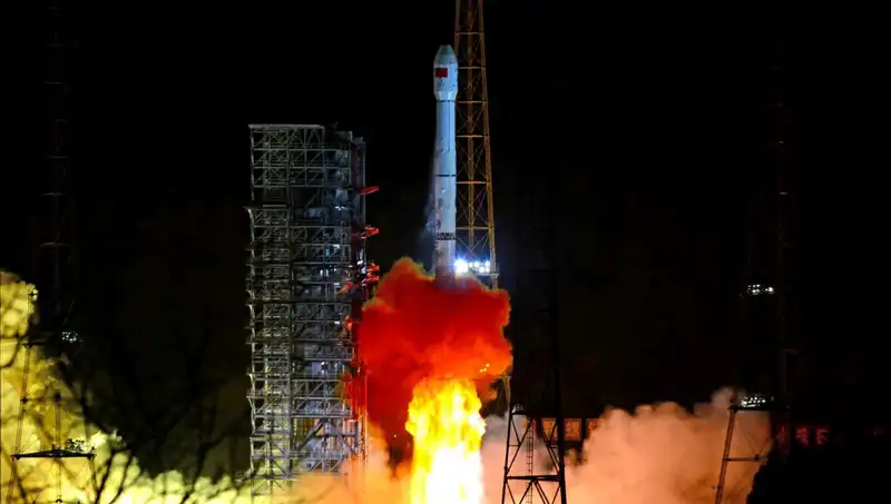 Çin'in Tienvın-2 Asteroid Keşif Aracı Uzaya Gönderildi: Yeni Bir Dönem Başlıyor