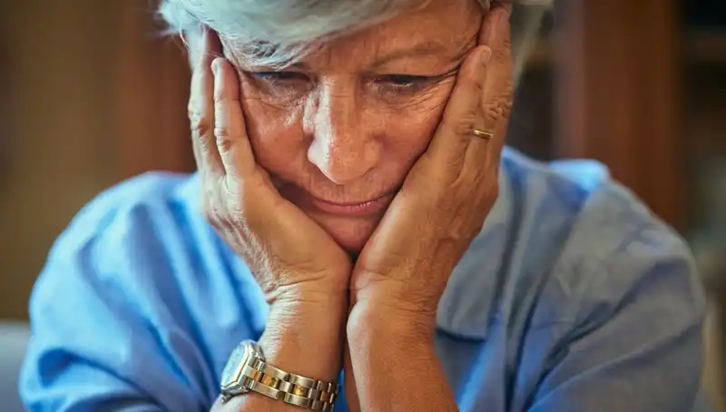 40'lı Yaşlarındaki Alzheimer Teşhisi: Stresin Ciddiye Alınması Gereken Etkileri