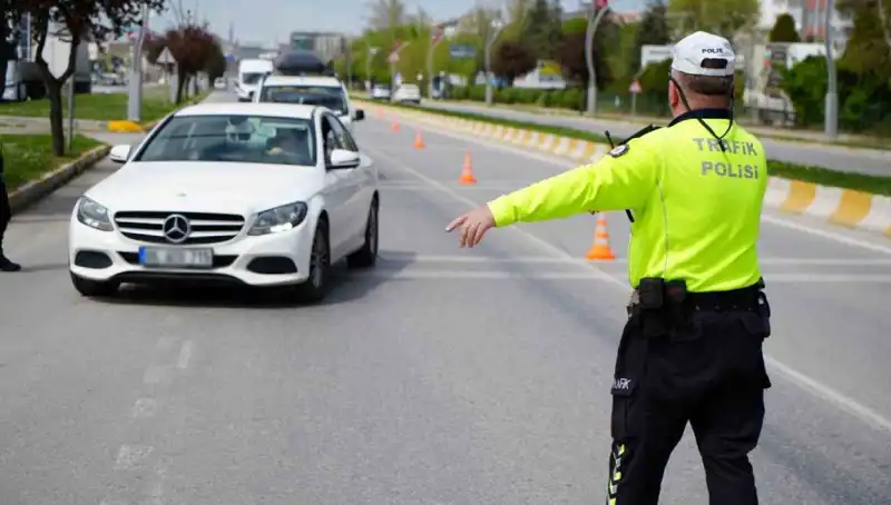 2025 Yılı İçin Yeni Trafik Cezaları ve Değişiklikler: Neler Bekliyor?
