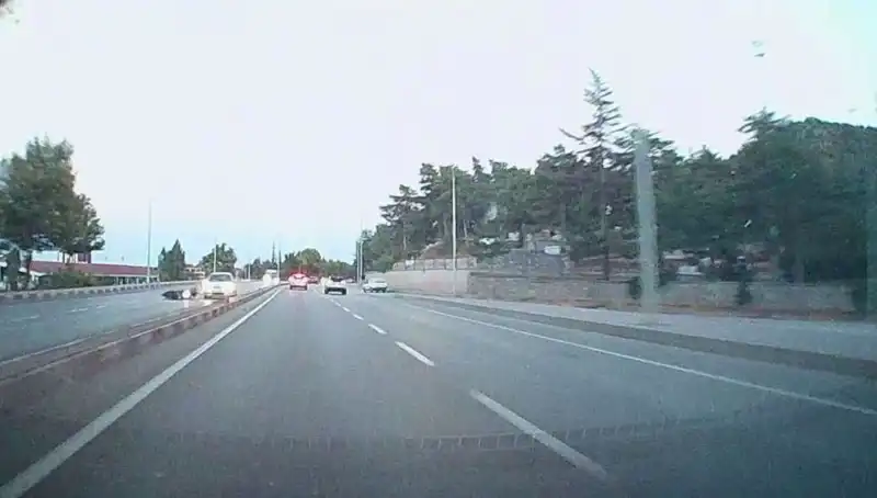 Motosiklet ve Otomobil Kaza Yaptı: Yaralı Sürücü Hastanede!