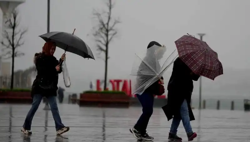 İki Bölge için Şiddetli Sağanak Yağış Uyarısı: Hazırlıklı Olun!