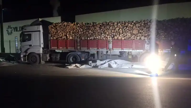 Brandayı Toplayan TIR Sürücüsüne Otomobil Çarpması: Olayın Detayları