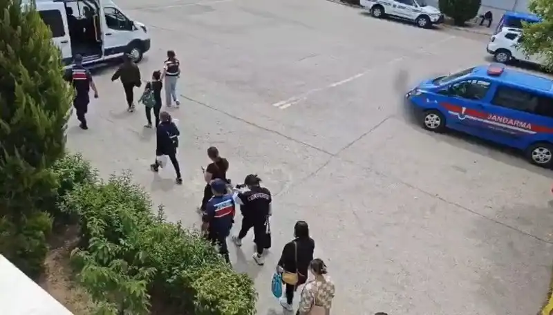Taylandlı Kadınlara Çalışma ve Oturma İzni Vaadiyle Fuhuş Ağı Kuruldu