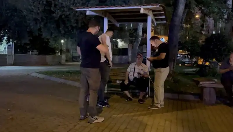Kısmı Görme Kaybı Olan Adamın Telefonu Çalındı, O Anlar Şok Etti!