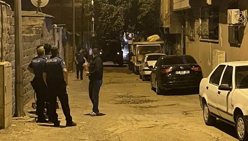 Polise Ateş Açan Şahıs, Bacaklarından Vurarak Yakalandı!
