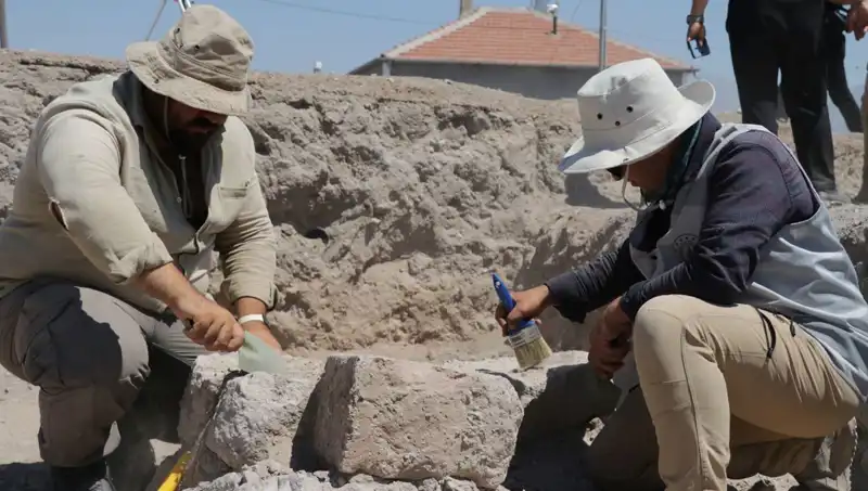 İç Anadolu'da Tarihe Işık Tutan Yeni Mozaik Buluntuları Keşfedildi