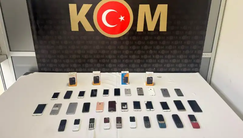 Gümrük Kaçağı 37 Cep Telefonu Ele Geçirildi, Olayın Perde Arkası Ne?