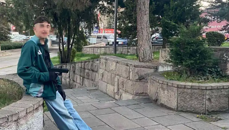 Yol Verme Kavgasında Kan Aktı: Üç Kardeş ve Baba Gözaltına Alındı
