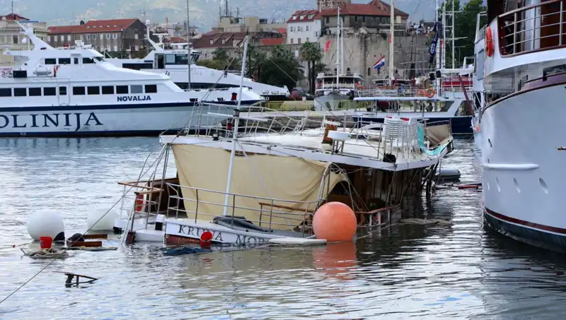 Hırvatistan’ı Vuran Fırtına: Feribotun Karşılaştığı Kaza ve Sonrası
