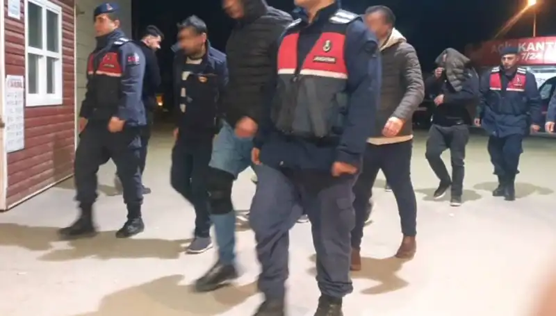 Bağ Evinde Uyuşturucu Partisi Baskını: Şok Edici Görüntüler Ortaya Çıktı