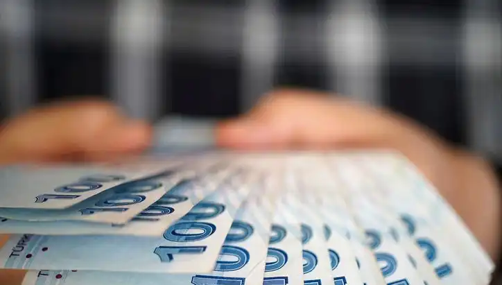 2025 Emekli Promosyonları: Kamu ve Özel Bankaların Cazip Teklifleri!
