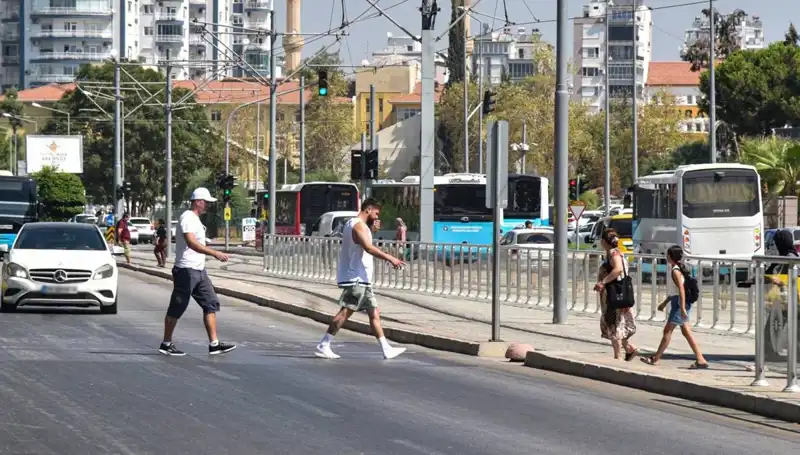 Trafikte Ölümcül Bilinçsizlik: İkinci Sıraya Yerleşti, Nedenleri ve Çözüm Yolları