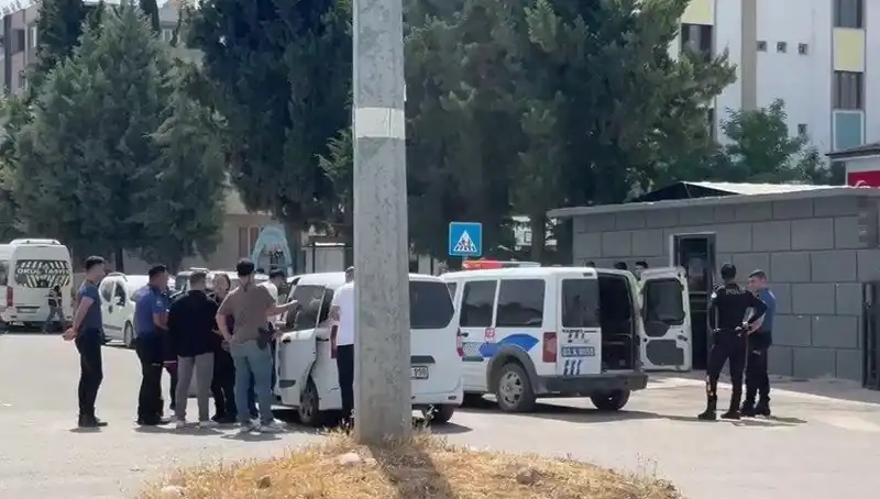Adliye Önünde Aileler Arasında Çıkan Kavgada 5 Yaralı, 7 Gözaltı