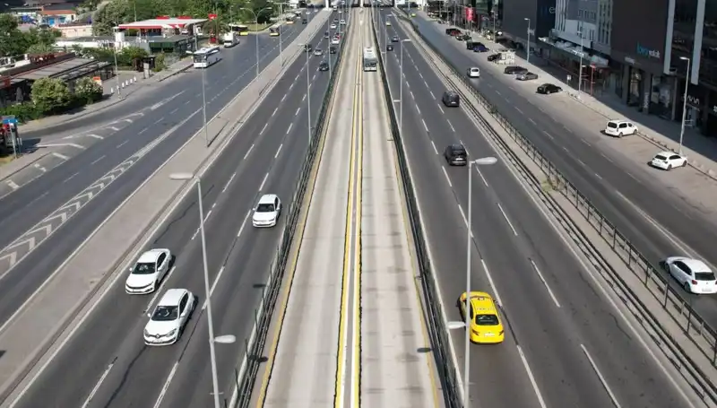 İstanbul'un Bayram Günlerinde Yollar Neden Bu Kadar Boş Kaldı?