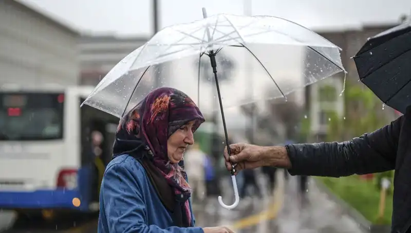 Yurt Genelinde Gök Gürültülü Sağanak Yağışlar Bekleniyor: Hava Durumu Raporu